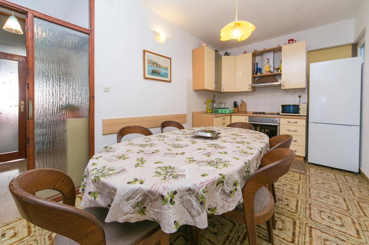 Apartments By The Sea Brist, Makarska - 15714 Podaca Exterior photo