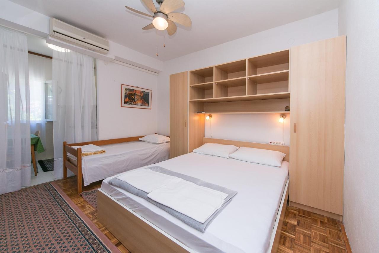Apartments By The Sea Brist, Makarska - 15714 Podaca Exterior photo