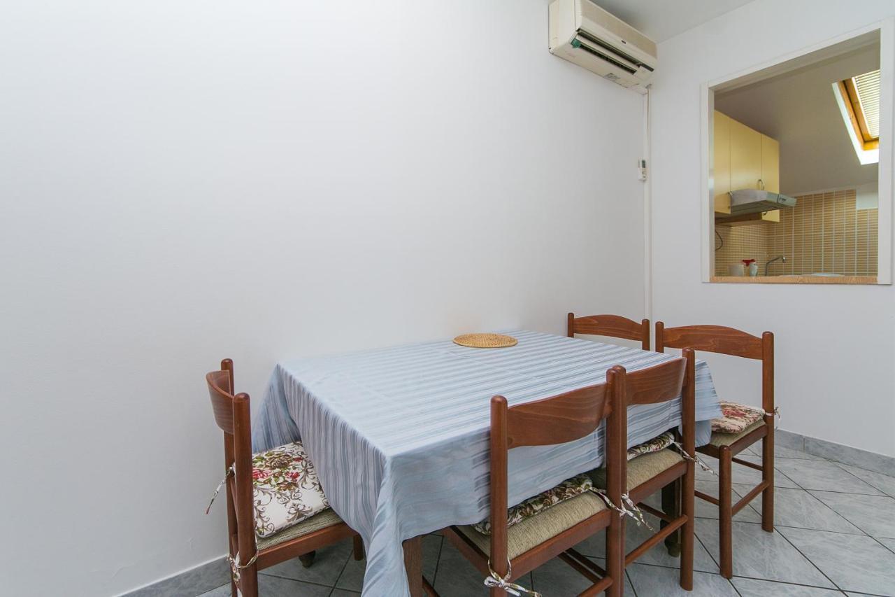 Apartments By The Sea Brist, Makarska - 15714 Podaca Exterior photo