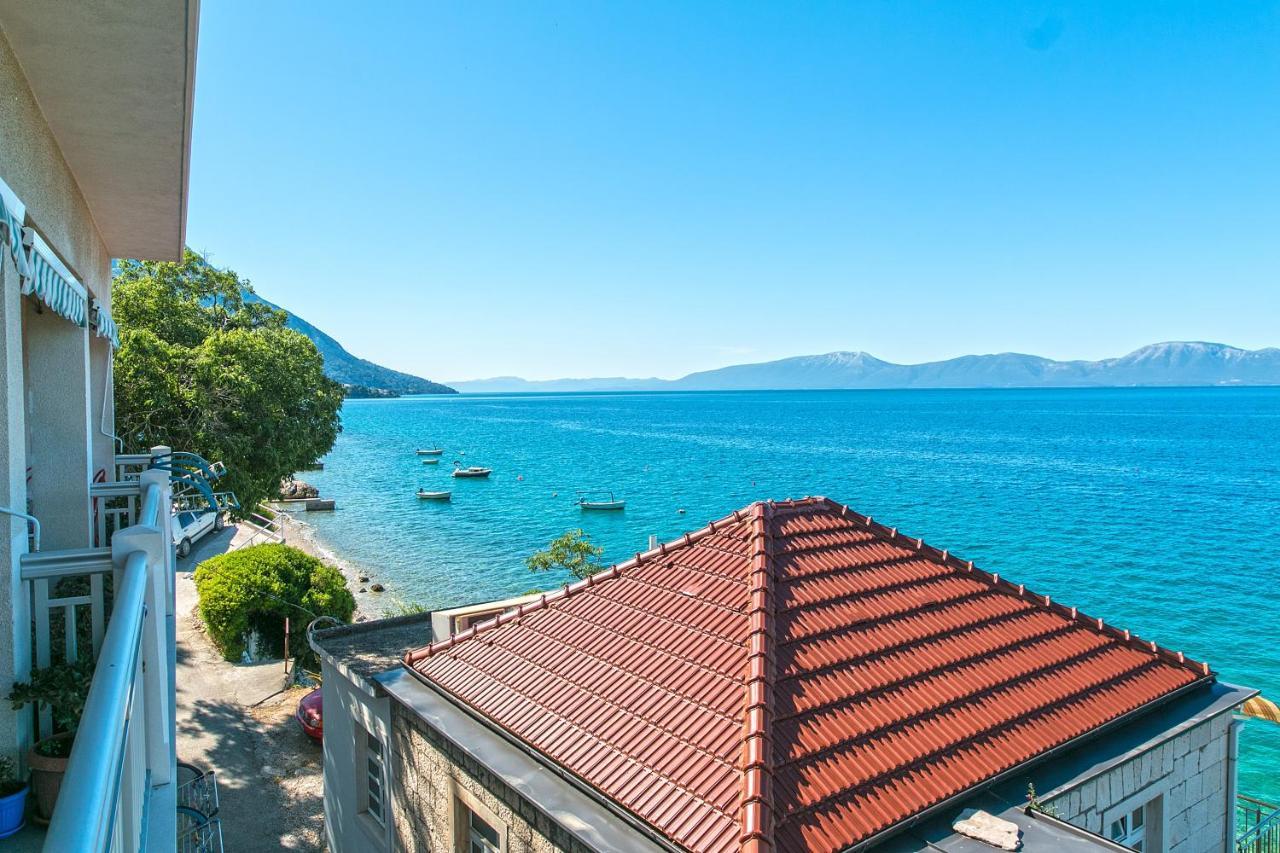 Apartments By The Sea Brist, Makarska - 15714 Podaca Exterior photo